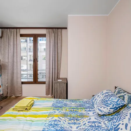 1bd In Center By Flat Mаnаger Sofia